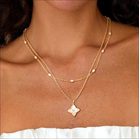 14K Gold Plated Dainty Clover Pendant Necklace Adjustable Chain Charm - Picture 2 of 7